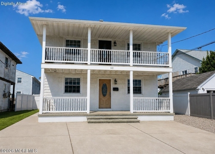 141 5th Street S - Photo 1