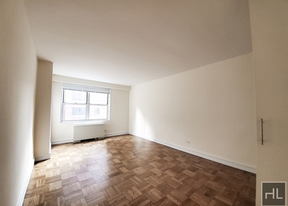 8th Avenue - Photo 1