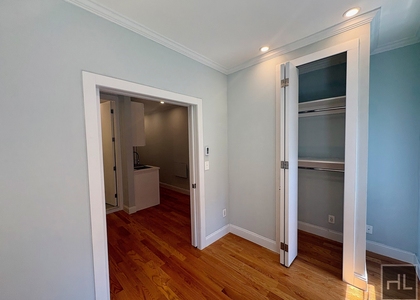 East 80th Street - Photo 1