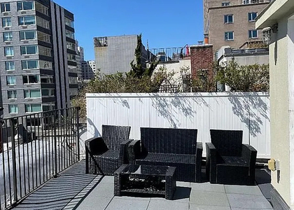 102 East 7th Street - Photo 1