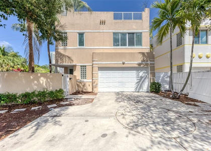 502 Sw 4th Avenue - Photo 1