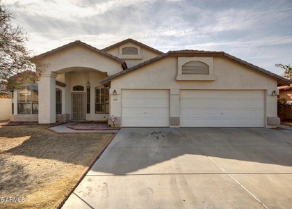 12715 W Cambridge Avenue - Photo 1