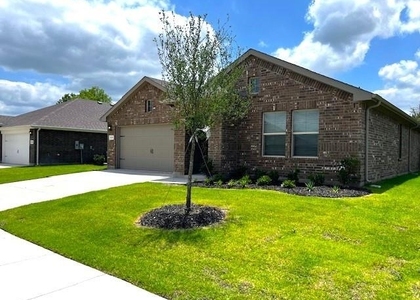 333 Wildrose Circle - Photo 1