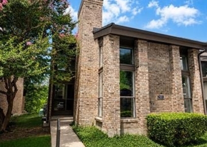 2204 W Park Boulevard - Photo 1