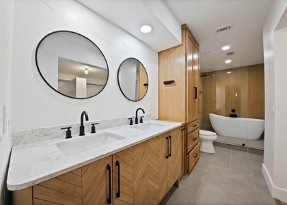 4021 San Mateo Drive - Photo 1