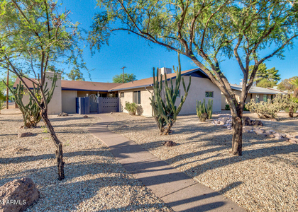 554 W 19th Street - Photo 1