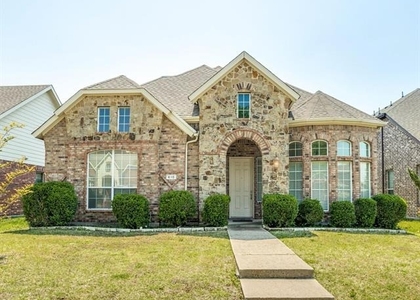 610 Crockett Drive - Photo 1