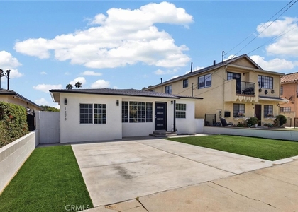 1223 W 23rd - Photo 1