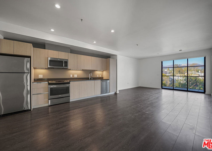 5800 Harold Way - Photo 1