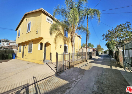 1434 1/2 Ricardo Street - Photo 1