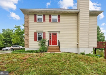 5335 Lake Cove Court - Photo 1