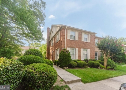 8001 Bethelen Woods Lane - Photo 1