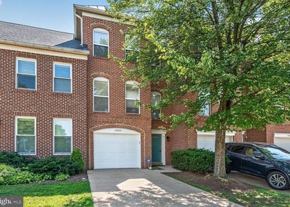 12054 Edgemere Circle - Photo 1