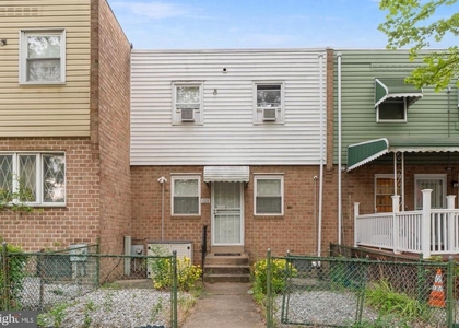1225 W Diamond Street - Photo 1