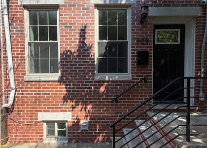 709 S Warnock Street - Photo 1