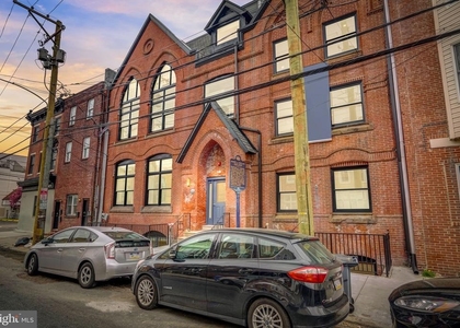620 S 8th Street - Photo 1