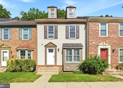 14229 Oakpointe Drive - Photo 1