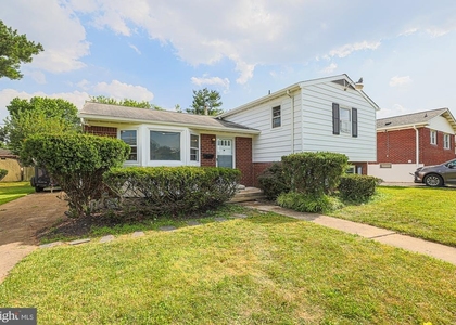 2607 Smith Avenue - Photo 1