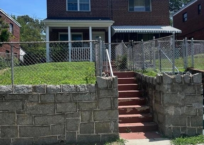 36 58th Street Se - Photo 1