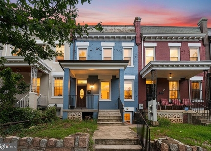 635 Kenyon Street Nw - Photo 1