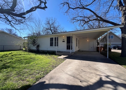 1007 E 38th St - Photo 1