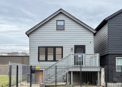 1933 W Grand Avenue - Photo 1