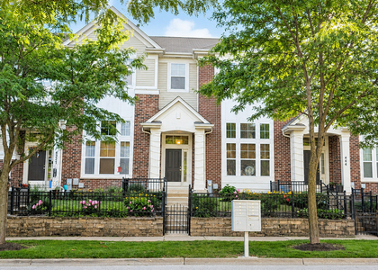 438 Grosvenor Lane - Photo 1