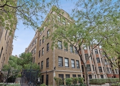626 W Waveland Avenue - Photo 1