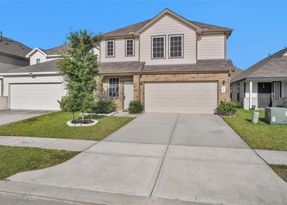 17423 Desmond Street - Photo 1