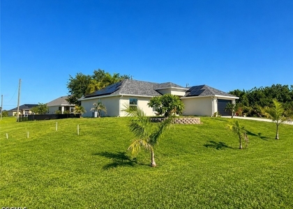 2600 Nw 1st Place - Photo 1