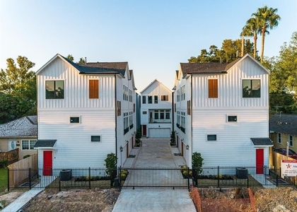 902 Martin Street - Photo 1