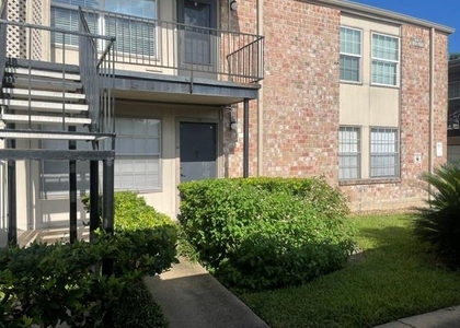 5550 N Braeswood Boulevard - Photo 1