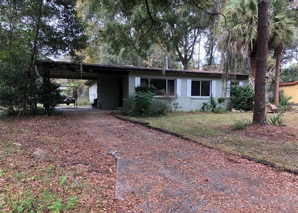 304 Nw 36th Street - Photo 1