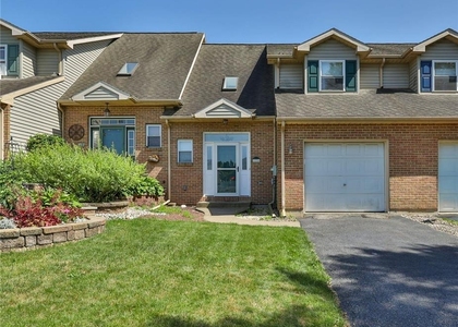 124 Stephanie Drive - Photo 1