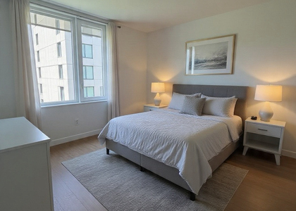 30-77 Vernon Boulevard - Photo 1