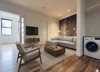 338 East 55th Street - Photo 1