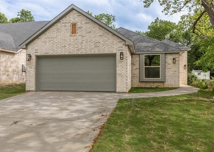 710 E Mcgee Street - Photo 1