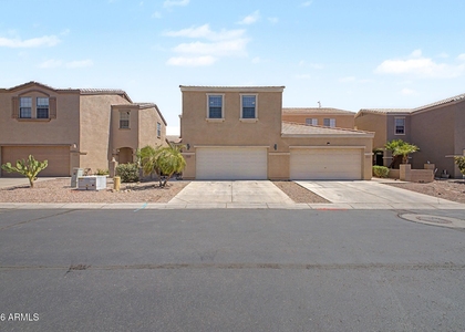 7027 W Lincoln Street - Photo 1