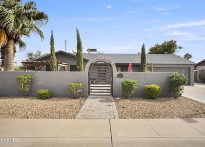3141 E Sierra Street - Photo 1