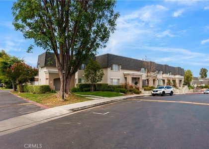 19111 Hamlin - Photo 1