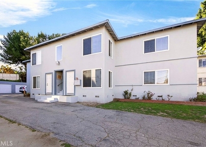 1316 1/2 Anaheim Street - Photo 1