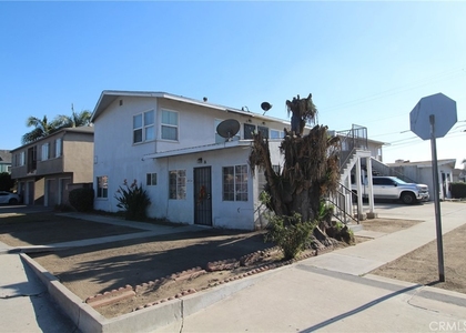 4954 Tweedy Boulevard - Photo 1