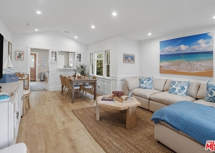 204 S Broadway - Photo 1
