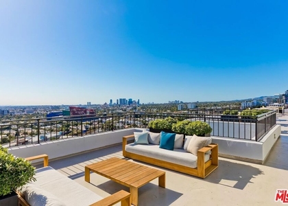 1100 Alta Loma - Photo 1