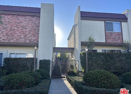 2452 Chelsea Place - Photo 1