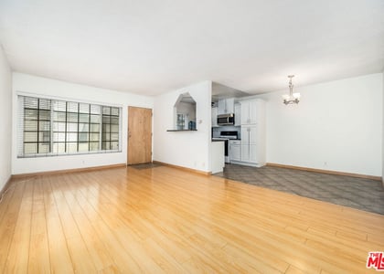 1937 S Shenandoah Street - Photo 1