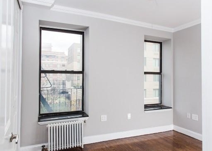 East 100th Street - Photo 1