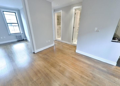 East 100th Street - Photo 1