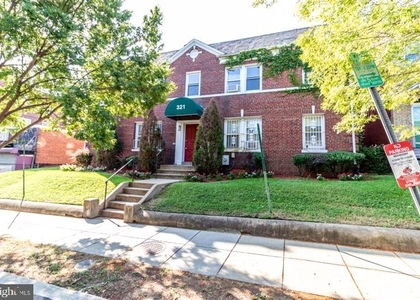 321 Adams Street Ne - Photo 1