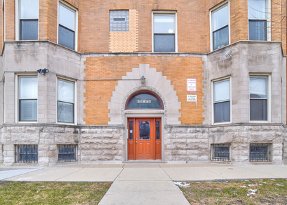 4858 S Prairie Avenue - Photo 1